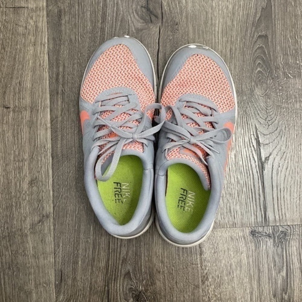 Nike Womens 7 shoes - Picture 3 of 4